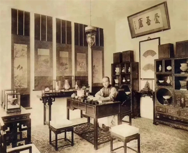 郭葆昌在其北京秦老胡同里的“愛吾廬”