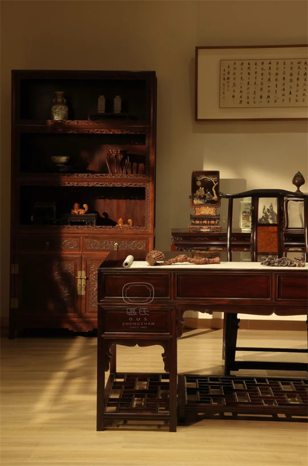 區(qū)氏中山總部中式慕古書房情景