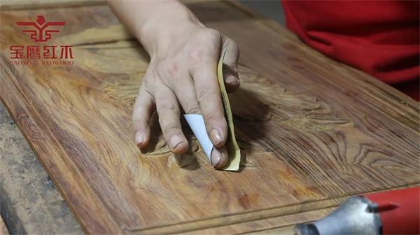 家寶紅木：手工刮磨花 ，關(guān)乎毫厘之間，精藝于微（寶鷹紅木）