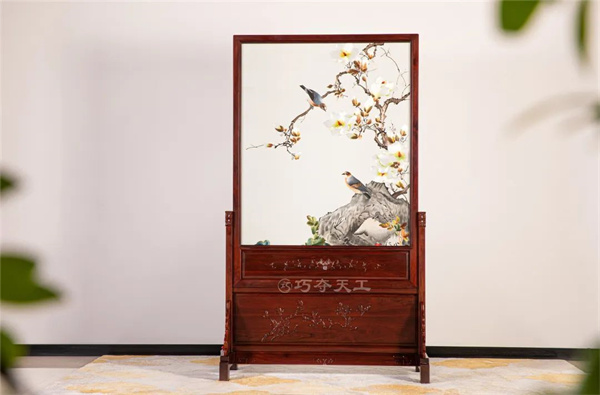 蘇繡屏風(fēng)花鳥圖【絨毛黃檀】