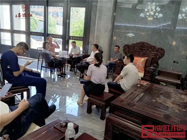 喜迎紅紅木 喜迎紅紅木