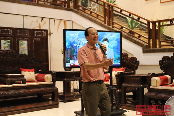 中山詩(shī)社社長(zhǎng)蔡兆威發(fā)言 中山詩(shī)社社長(zhǎng)蔡兆威發(fā)言