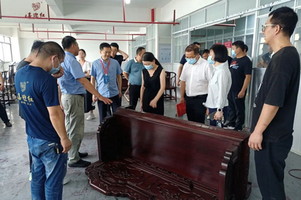 載譽前行，喜迎紅紅木榮獲“中國的椅子”大獎