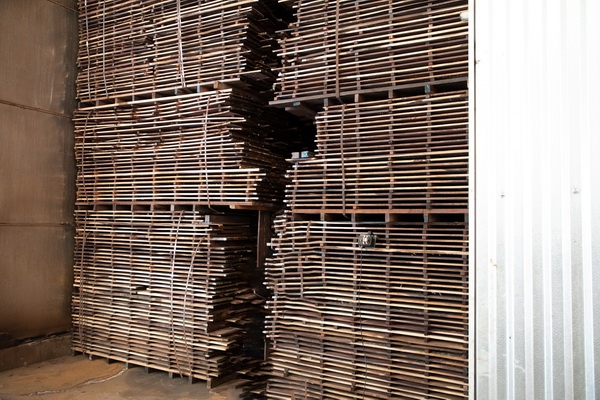 巧奪天工紅木：烘干實現(xiàn)不開裂、不變形