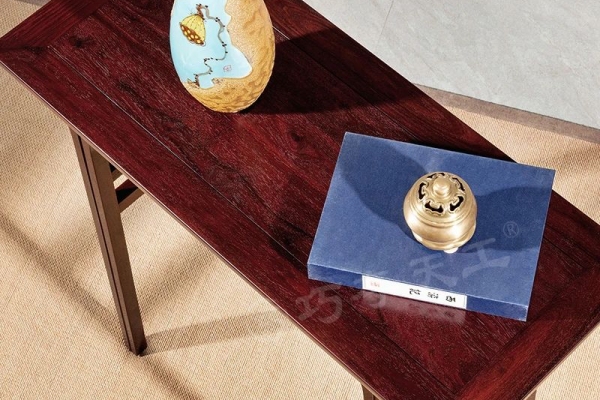 巧奪天工紅木：插肩小條案，詮釋了力與美的融洽統(tǒng)一