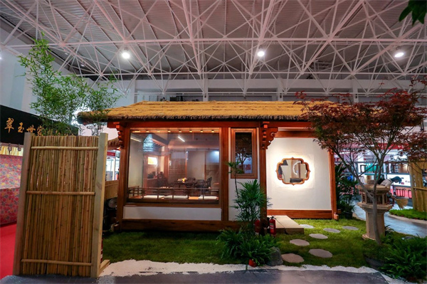 明堂·斗方驚艷亮相衍生2023中國紅木家具文化博覽會(huì)