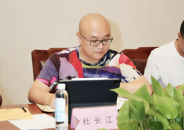 卓木王總裁杜長(zhǎng)江