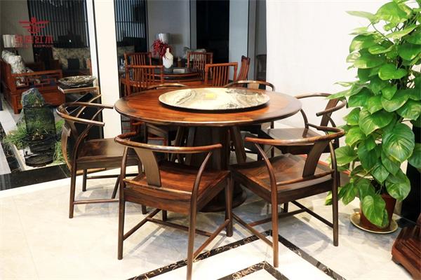 家寶紅木：中國人的美好生活，從這三張桌子開始！（寶鷹紅木）