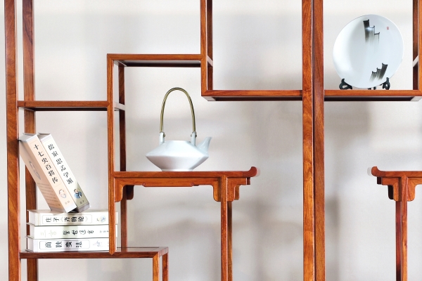 中信紅木：室不在大，而在于「雅」