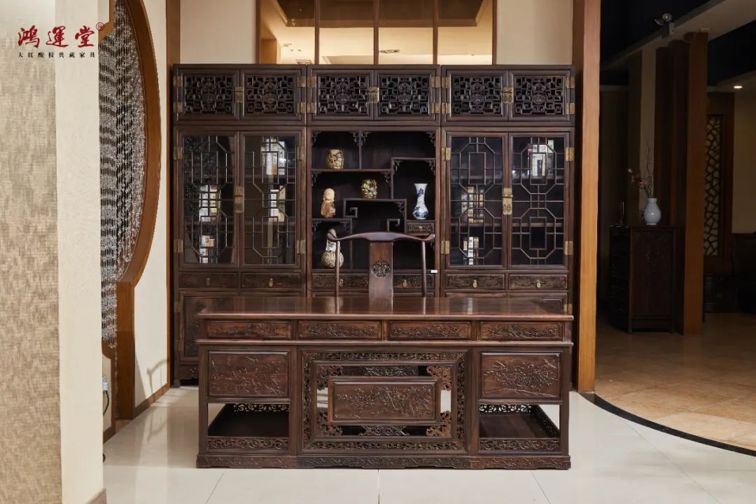 鴻運(yùn)堂講紅木 | 常悟大紅酸枝之美，余味無(wú)窮！