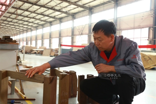 巧奪天工紅木董事長張愛冬：將“追根究底”堅持到底