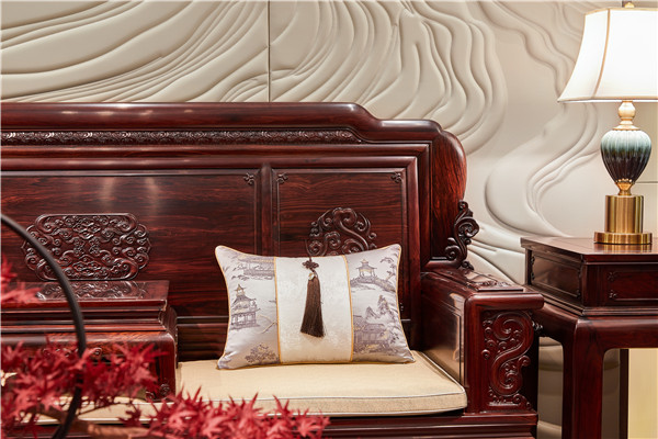 微凹黃檀哪家好？萬事紅紅木怎么樣？