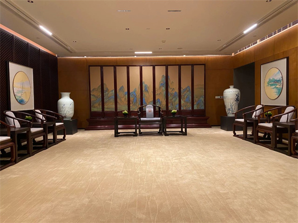 【上賓椅+首席椅+刺繡大屏風(fēng)】