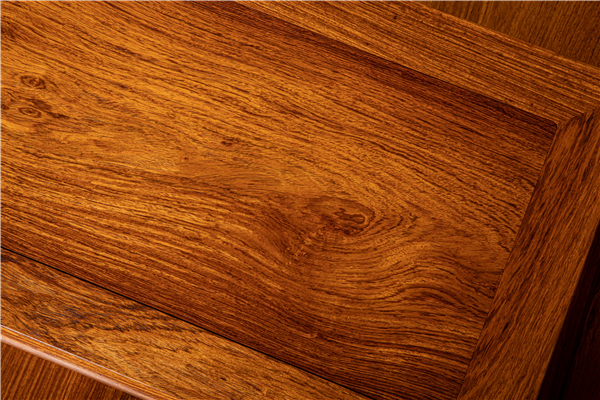 巧奪天工紅木該羅漢床精選優(yōu)質(zhì)的黃花梨好料精制而成 巧奪天工紅木該羅漢床精選優(yōu)質(zhì)的黃花梨好料精制而成