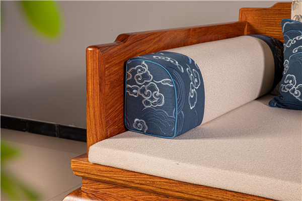 巧奪天工紅木《三屏風獨板圍子羅漢床》是打造古韻空間不可或缺的良器 巧奪天工紅木《三屏風獨板圍子羅漢床》是打造古韻空間不可或缺的良器