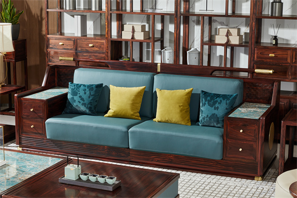 東遇家居注重皮革與整體家居風(fēng)格的協(xié)調(diào) 東遇家居注重皮革與整體家居風(fēng)格的協(xié)調(diào)