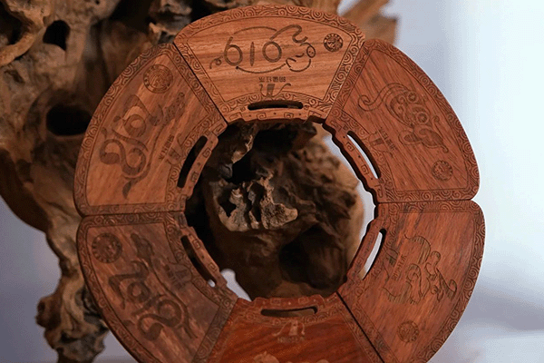 明堂家居助力橫店馬拉松，專屬定制六合圓環(huán)大獎(jiǎng)牌！