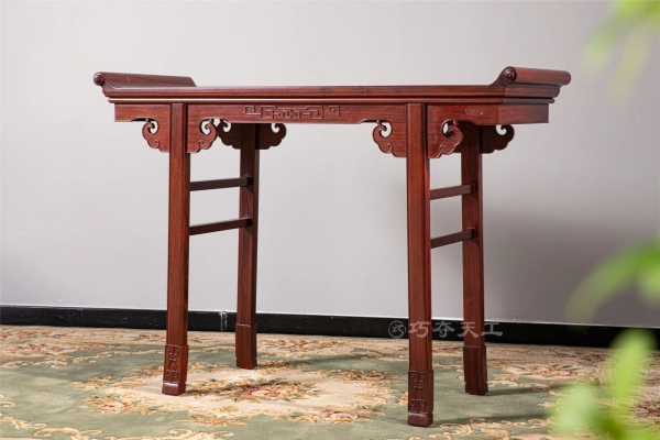 巧奪天工紅木：紅木翹頭案雅而尚禮，文不失秀