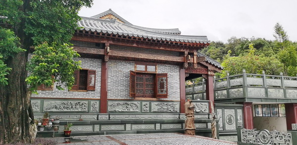 劉孝樟深耕古建筑各類營(yíng)造技藝(圖為韶關(guān)四合院局部) 劉孝樟深耕古建筑各類營(yíng)造技藝(圖為韶關(guān)四合院局部)