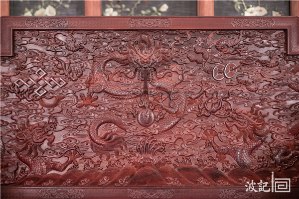 《雕龍寶座》,精雕細(xì)琢,以紋飾寄托美好寓意 《雕龍寶座》,精雕細(xì)琢,以紋飾寄托美好寓意