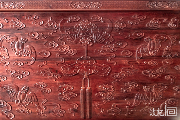 蝙蝠與祥云紋組合,寓意福運(yùn)滾滾 蝙蝠與祥云紋組合,寓意福運(yùn)滾滾