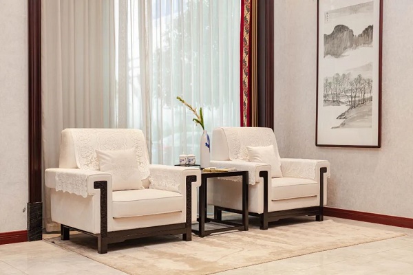 明堂家居為成都大運(yùn)會提供紅木家具 明堂家居為成都大運(yùn)會提供紅木家具