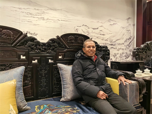 【東帝汶前總統(tǒng)魯瓦克親自體驗明堂家居產(chǎn)品】