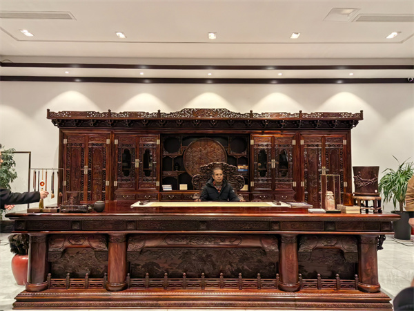 【東帝汶前總統(tǒng)魯瓦克親自體驗明堂家居產(chǎn)品】