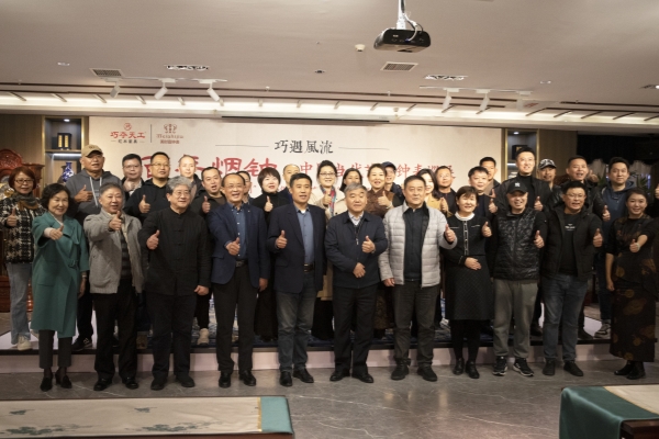 巧奪天工紅木:百年煙鐘與傳世精品驚艷時(shí)光，經(jīng)典永流傳