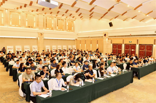 中信紅木還將舉辦培訓(xùn)大會，助理賦能經(jīng)銷商