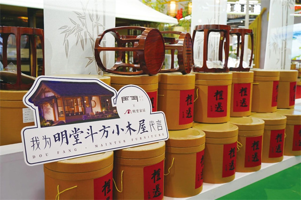 【現(xiàn)場體驗(yàn)咨詢明堂·禮遇鼓凳】 【現(xiàn)場體驗(yàn)咨詢明堂·禮遇鼓凳】