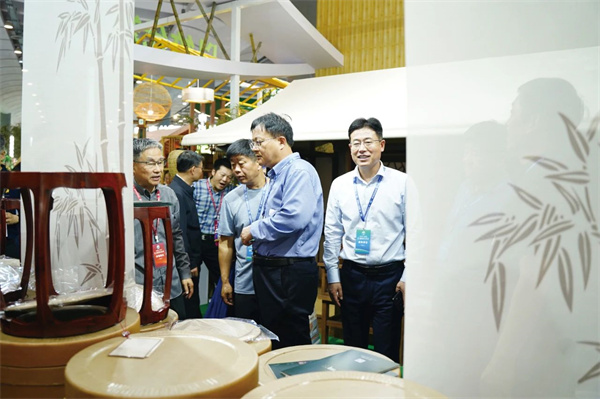 【現(xiàn)場體驗(yàn)咨詢明堂·禮遇鼓凳】 【現(xiàn)場體驗(yàn)咨詢明堂·禮遇鼓凳】