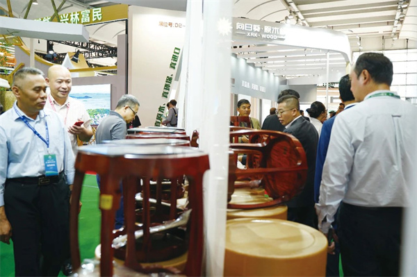 【現(xiàn)場體驗(yàn)咨詢明堂·禮遇鼓凳】 【現(xiàn)場體驗(yàn)咨詢明堂·禮遇鼓凳】