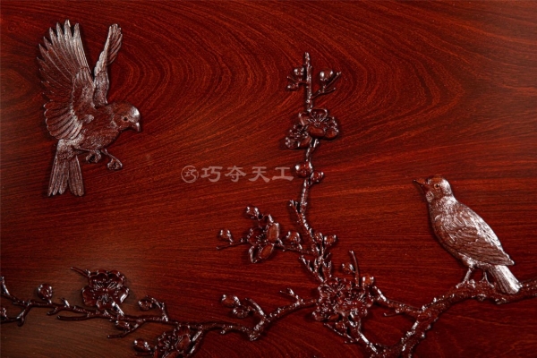 巧奪天工紅木：一雕一刻，讓國畫的經(jīng)典永流傳