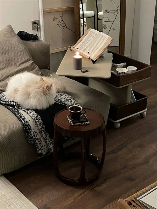 鼓凳可作為茶幾使用 鼓凳可作為茶幾使用