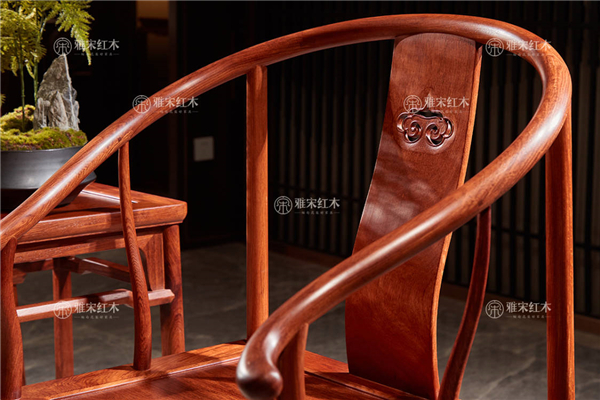 明式圈椅靠背的S形構造，實現(xiàn)了“器”與“用”的平衡