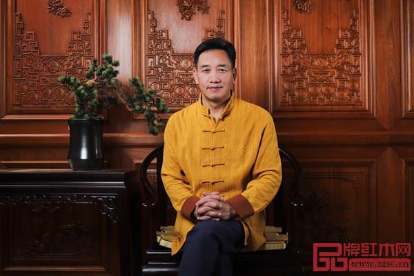 工藝美術(shù)大師、國(guó)方家居創(chuàng)始人陳新平 工藝美術(shù)大師、國(guó)方家居創(chuàng)始人陳新平