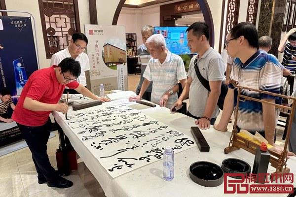 沙溪書法協(xié)會即場賦詩揮毫 沙溪書法協(xié)會即場賦詩揮毫