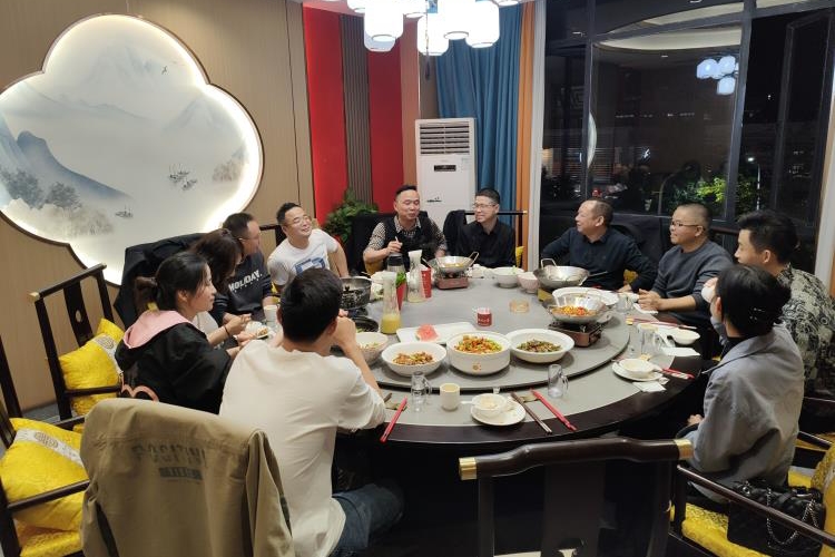 致遠(yuǎn)家具 | 抱團(tuán)奮進(jìn) 銳起新程