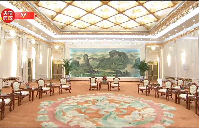 國(guó)賓之選，品質(zhì)非凡：李忠信紅木閃耀人民大會(huì)堂