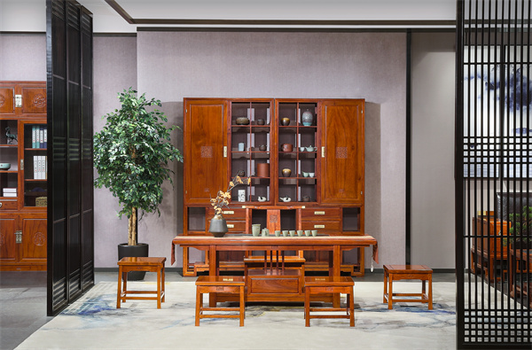 深圳紅木家具十大品牌：靜坐品茗，美聯(lián)紅木伴幽絕時光