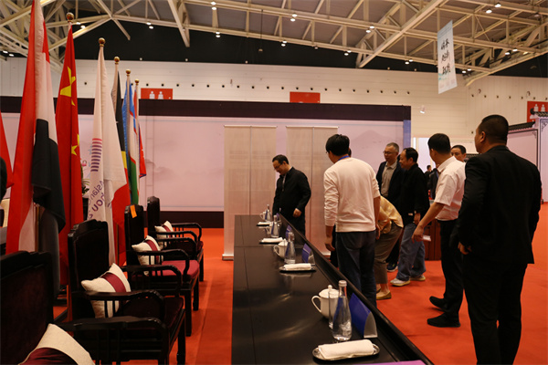 1金1銅！旭東紅木閃耀第十二屆中國(浙江)工藝美術(shù)精品博覽會