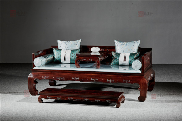 微凹黃檀家具品牌選擇指南，萬(wàn)事紅紅木為你介紹