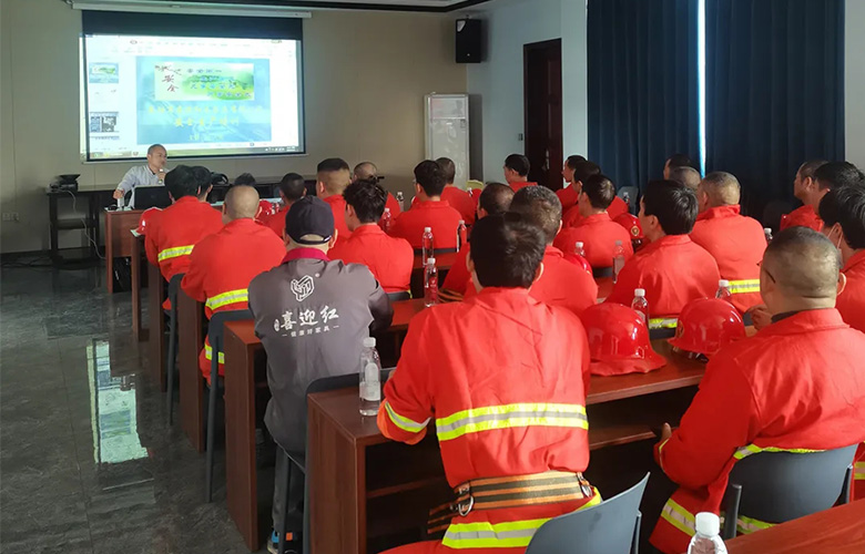喜迎紅紅木開(kāi)展消防演練：筑牢安全防線，提升應(yīng)急能力