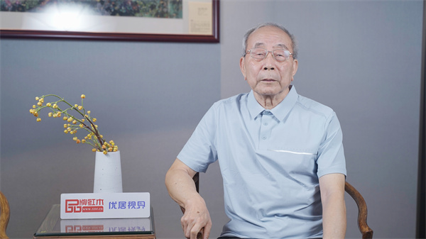 中國(guó)紅木家具技術(shù)專家曹新民接受品牌紅木、優(yōu)居視界的聯(lián)合專訪 中國(guó)紅木家具技術(shù)專家曹新民接受品牌紅木、優(yōu)居視界的聯(lián)合專訪