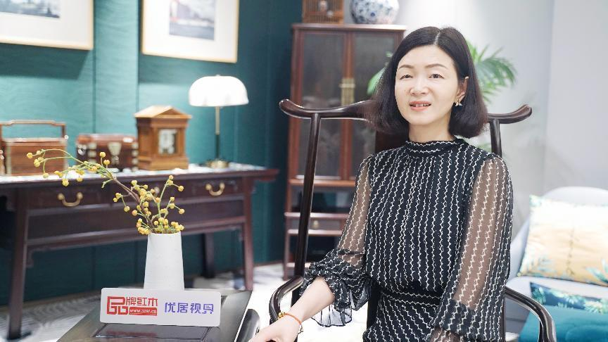 紅古軒營銷總監(jiān)楊晶接受品牌紅木&優(yōu)居視界聯(lián)合采訪 紅古軒營銷總監(jiān)楊晶接受品牌紅木&優(yōu)居視界聯(lián)合采訪