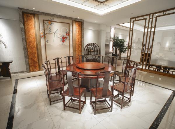 傳承與創(chuàng)新并蓄，旭東紅木大紅酸枝家具魅力無限