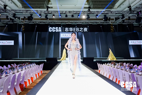 卓木王加冕時刻 卓木王加冕時刻