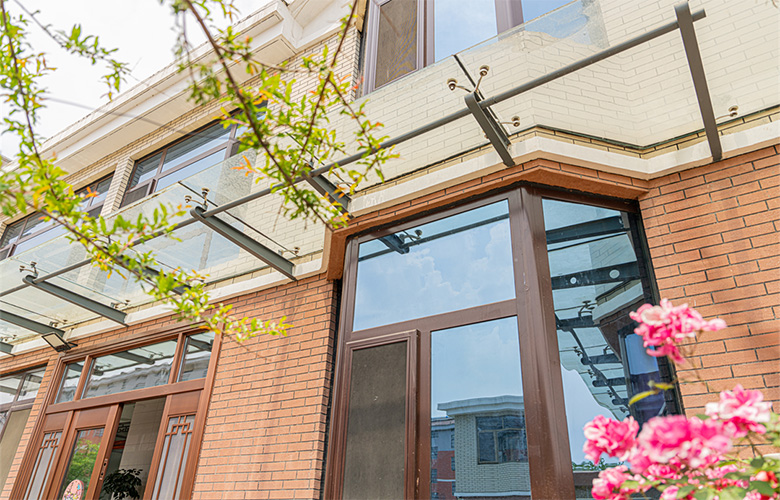 巧奪天工紅木：一見傾心的中式庭院，裝滿著生活的理想