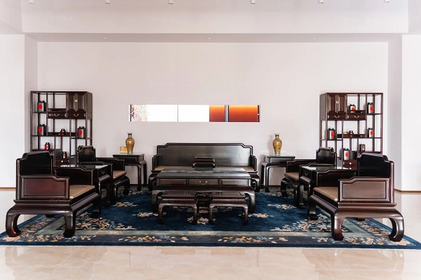 凹凸傳奇：紅木溫潤，養(yǎng)生有道，三伏天里的居家養(yǎng)生新選擇